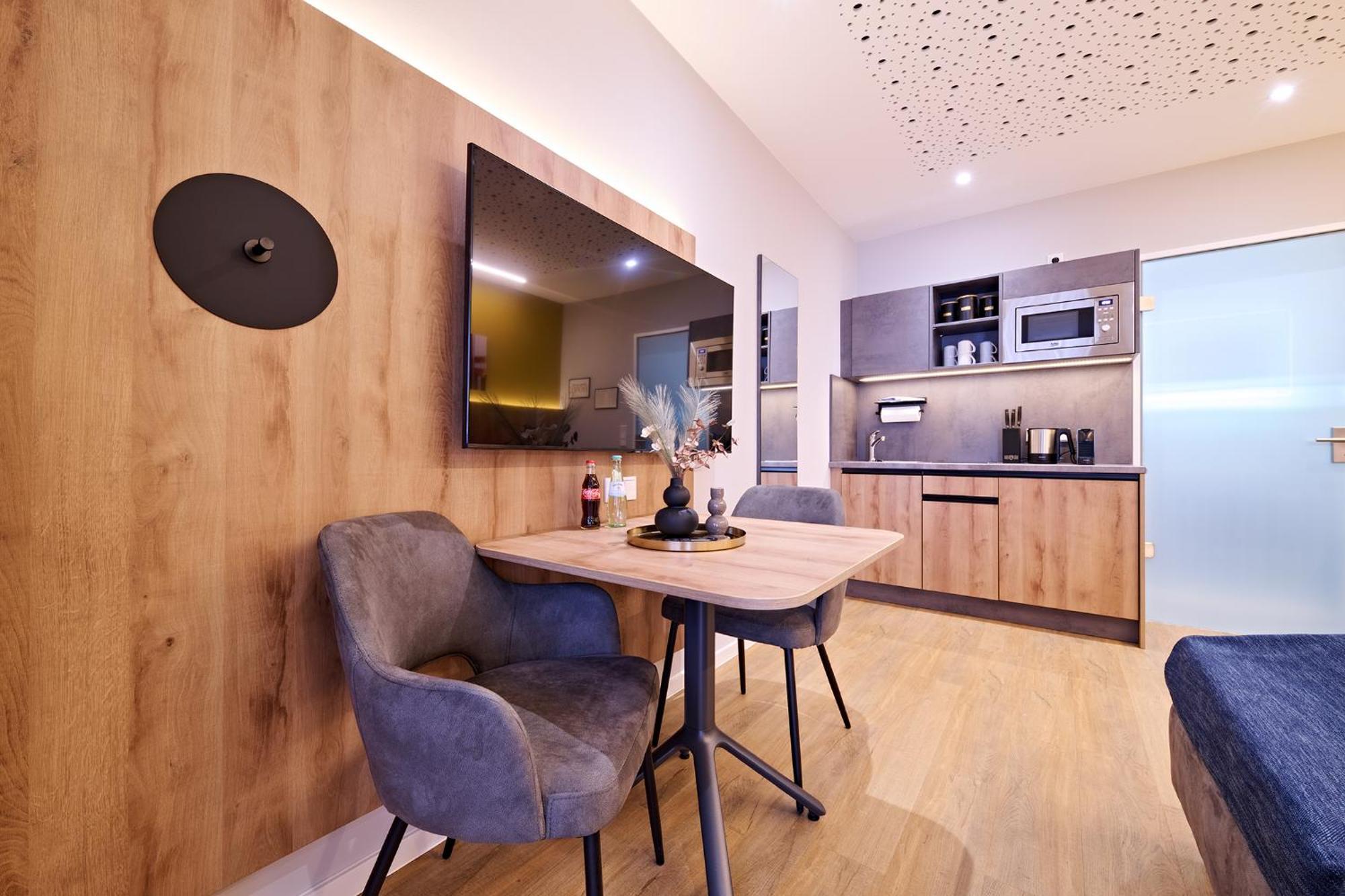 נירנברג Xzllenz Traum Studio-Apartment, Frei-Parken, U-Bahn, Kueche מראה חיצוני תמונה
