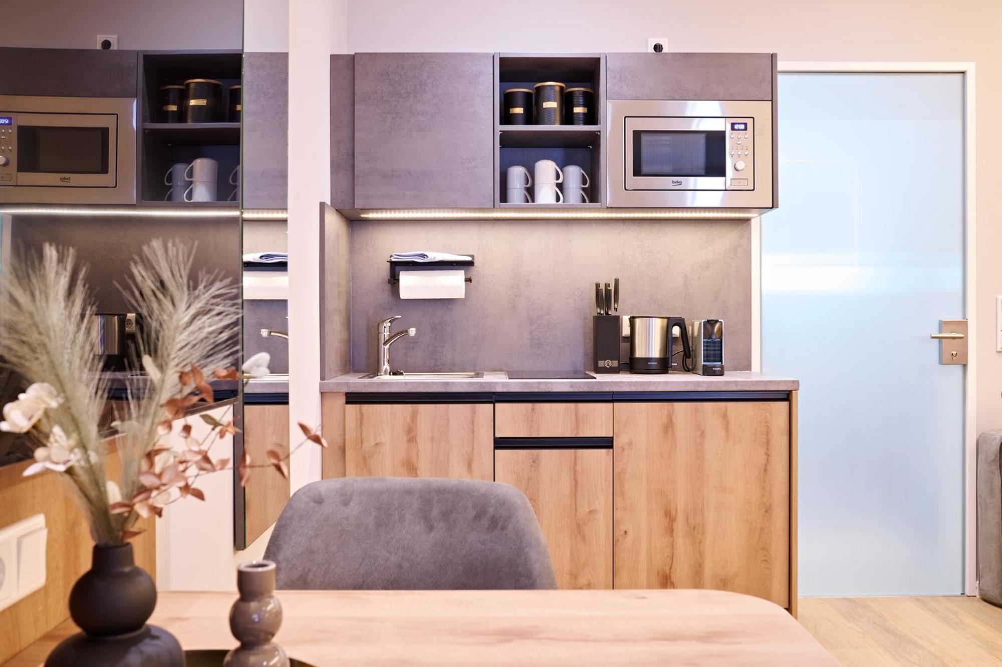 נירנברג Xzllenz Traum Studio-Apartment, Frei-Parken, U-Bahn, Kueche מראה חיצוני תמונה