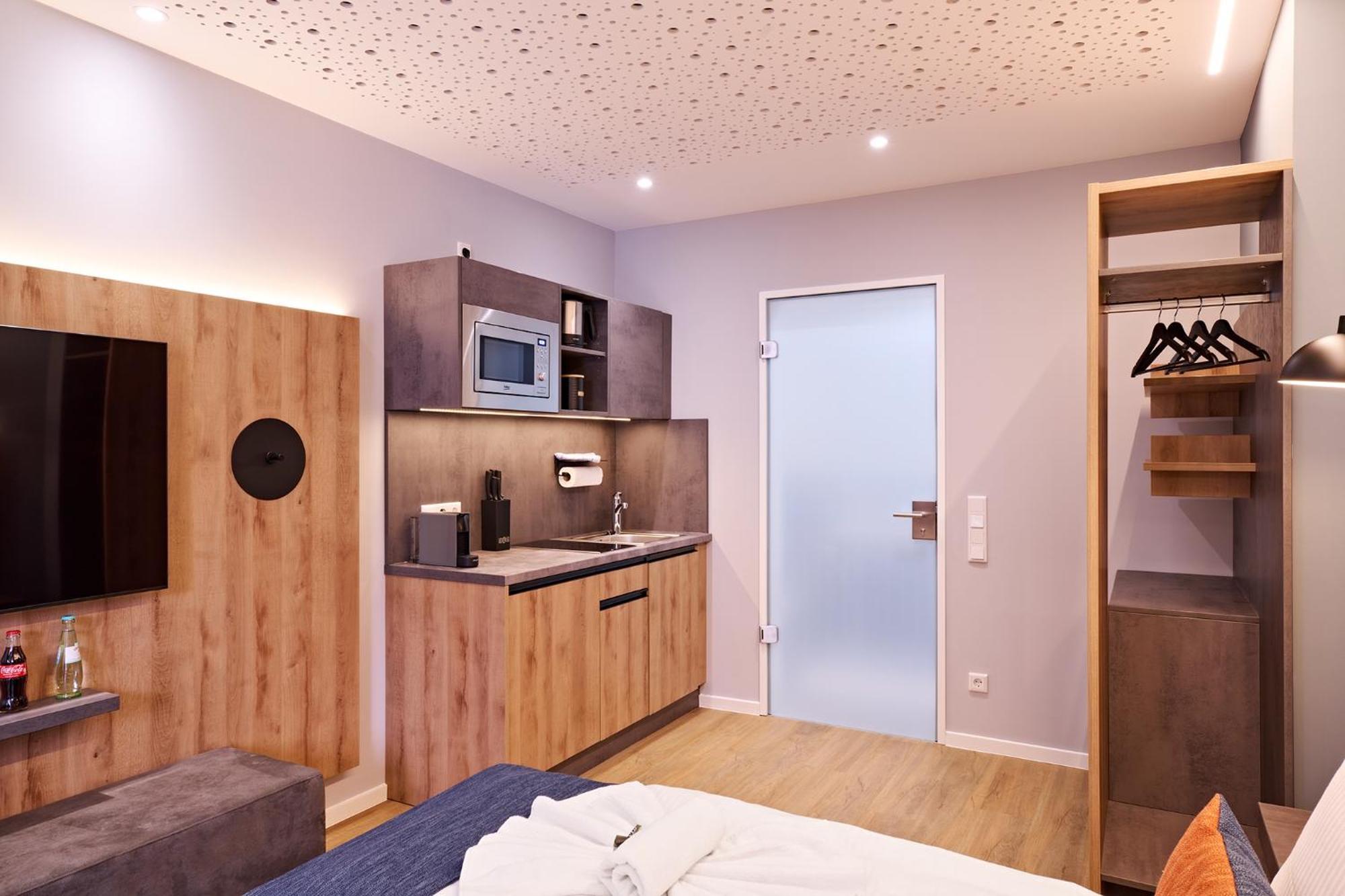 נירנברג Xzllenz Traum Studio-Apartment, Frei-Parken, U-Bahn, Kueche מראה חיצוני תמונה