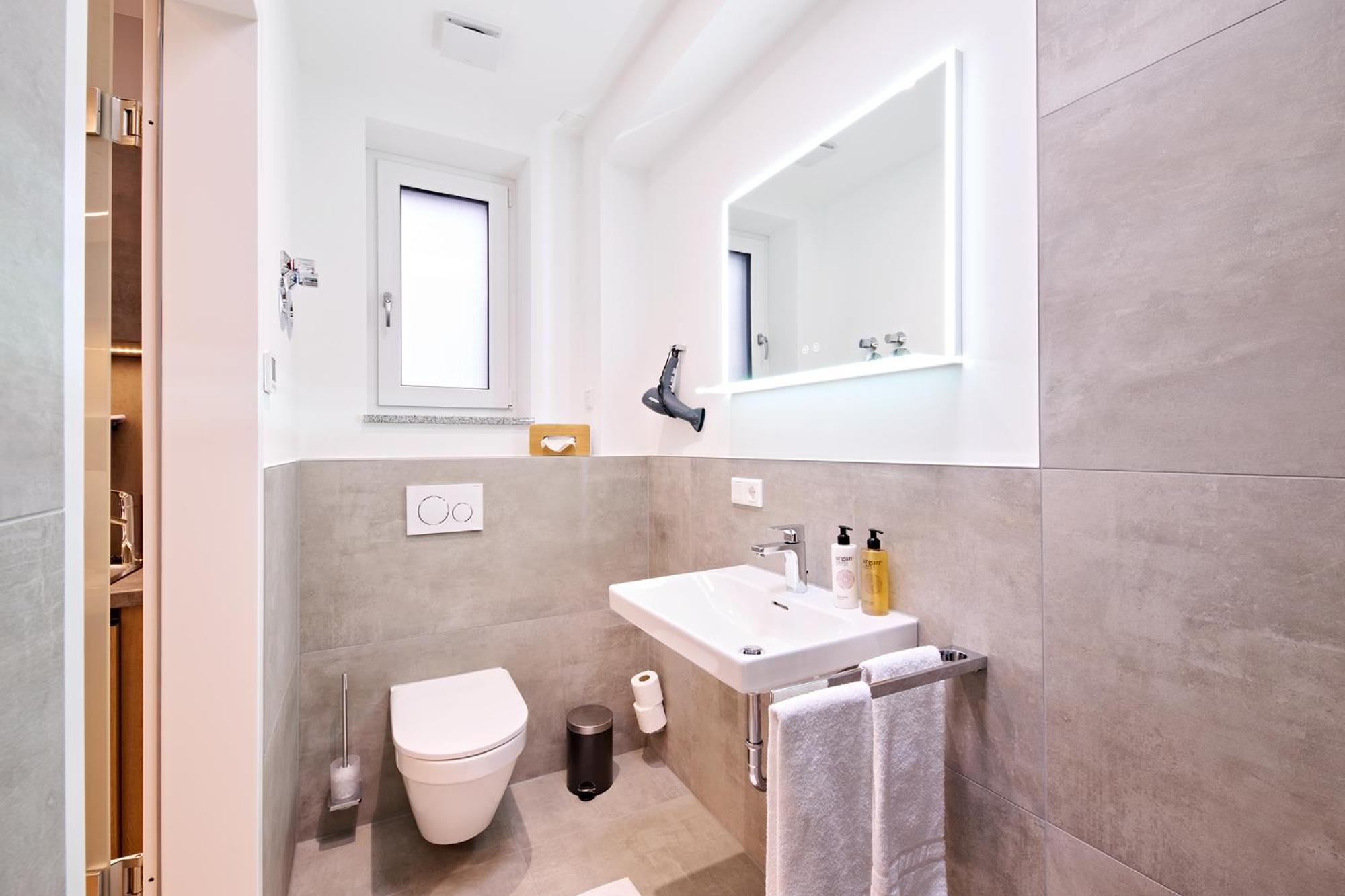 נירנברג Xzllenz Traum Studio-Apartment, Frei-Parken, U-Bahn, Kueche מראה חיצוני תמונה